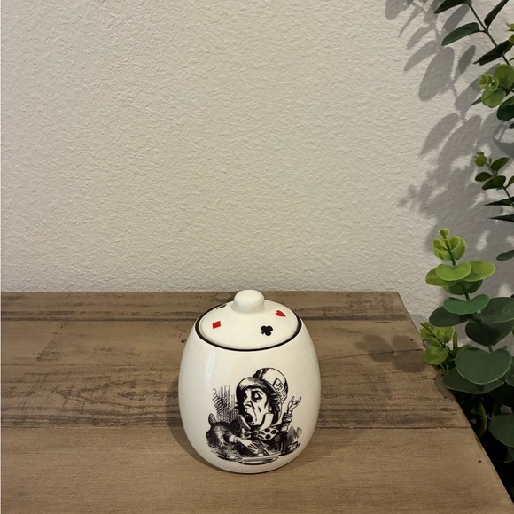 Mad Hatter Ceramic Sugar Jar. - Picture 4 of 7